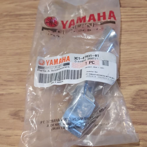 Footstep Kiri Belakang Vixion MX King Asli Yamaha 3C1-F7431-01